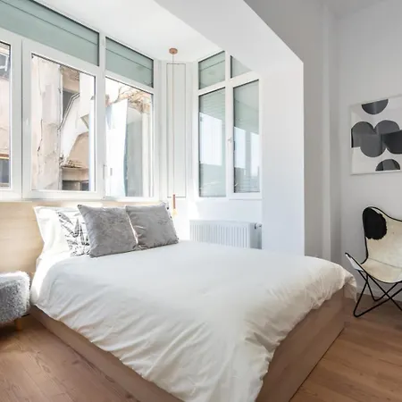 Highline 3bdr In Calea Victoriei Apartament Bucureşti